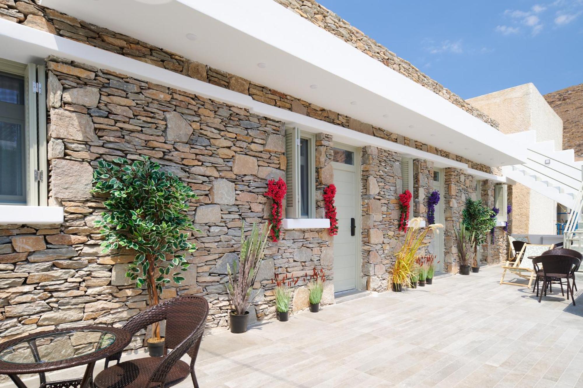 Sapphire Kythnos Suites Mérichas 外观 照片